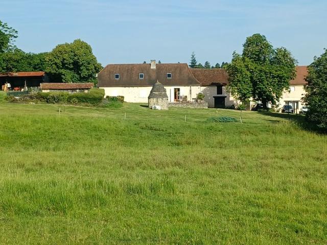 Propriete/Gites 6 hectares, Proche de THENON 24