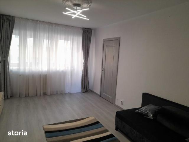 Prorietar inchiriez ap. 3 camere metrou Tineretului