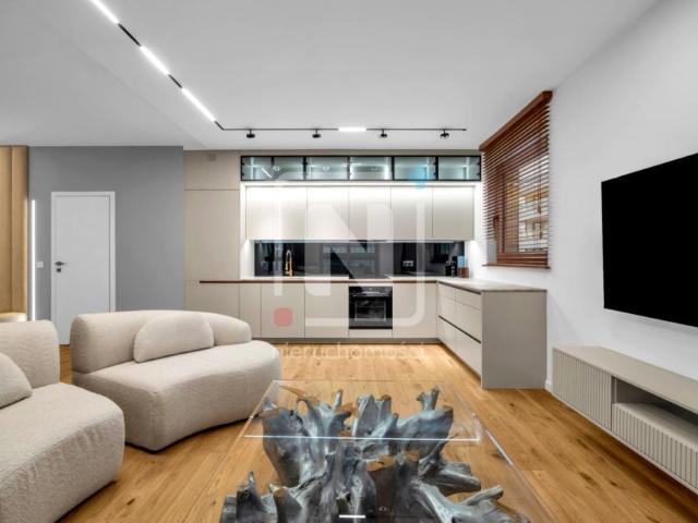 Prosta 71 m², Warszawa
