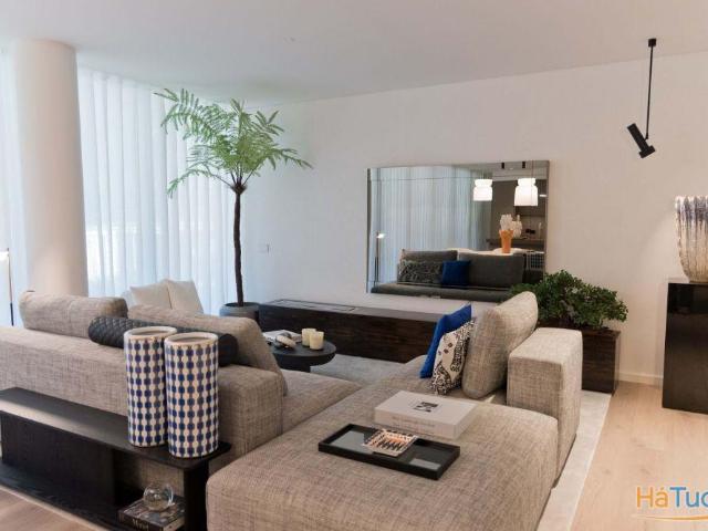 Prata Riverside Village | 26064078305