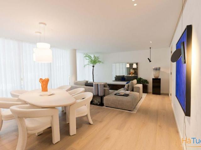Prata Riverside Village | 26064078308