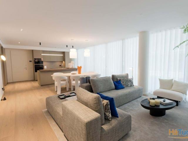 Prata Riverside Village | 26064078328