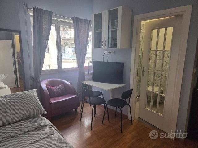 PRATI VALLE AURELiA MONOLOCALE ARREDATO SPESE INCL