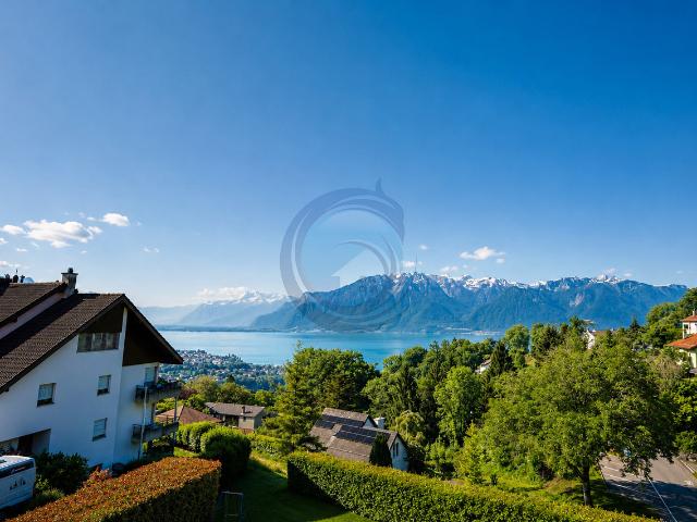 PRÄTIGIERES 5,5 ZIMMER DUPLEX APARTMENT MIT SEEBALKON