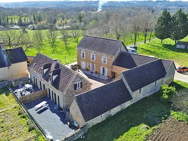 Prats de Carlux 24370 Achat / Vente maison 12 pièces t12 terrasse