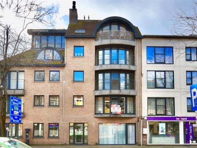 Prachtig app met 2 slpk en terras in centrum Eeklo voor 259000 EUR