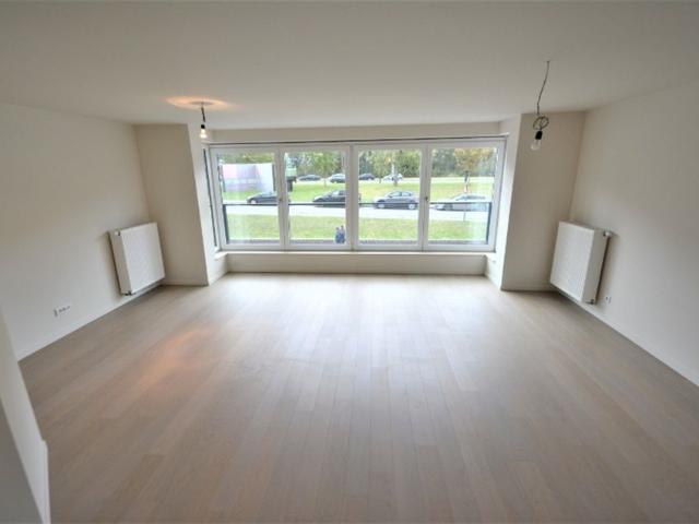 Prachtig appartement met 2/3 slaapkamers, een mooi open zicht vooraan en een Zuidgericht terras achteraan, goed gelegen vlakbij de Zeedijk en het centrum van Heist