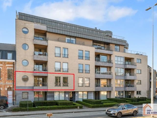 Prachtig appartement met 2 slaapkamers, zongerichte terrassen en autostaanplaats