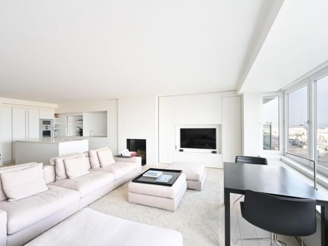 Prachtig appartement op de zeedijk vlakbij het Rubensplei.