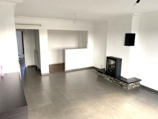 Prachtig dakappartement met 1 slaapkamer JVB251919