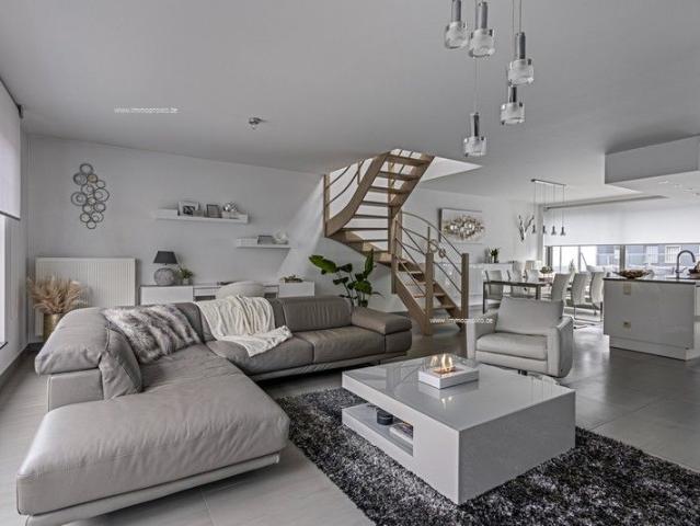 Prachtig en instapklaar duplex appartement te koop in het centrum van Ninove!