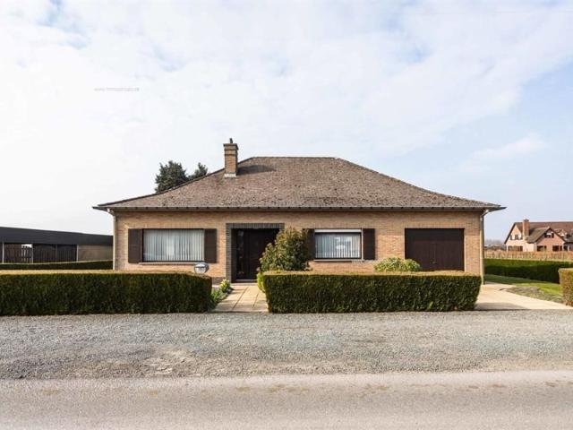 Prachtig gelegen bungalow op 27,25 are!