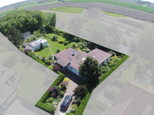 Prachtig gelegen woning op 4.658m2 grond aan INTERESSA.