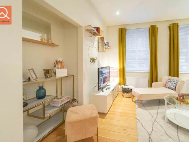 Prachtig gerenoveerd 2 slaapkamerappartement vlakbij de Vrijdagmarkt
