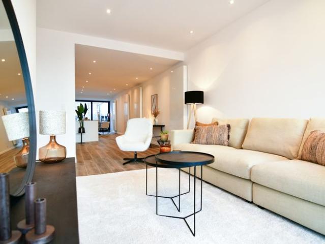 Prachtig gerenoveerd appartement met twee slaapkamers en.