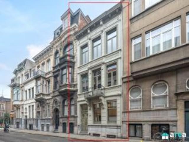 Prachtig gerenoveerde herenwoning nabij centrum Antwerpen.