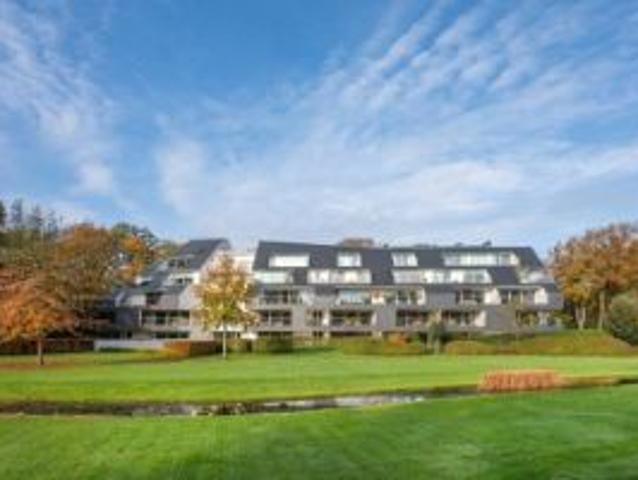 Prachtig hoekappartement met 2 slaapkamers, in uniek parkdom