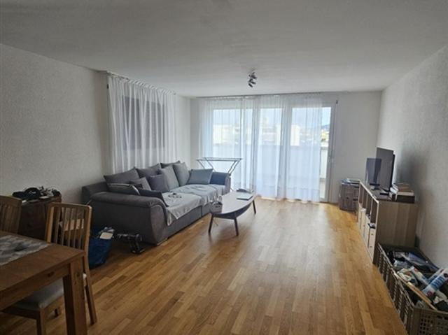 Prächtige 3,5 Zimmer Wohnung im 7. Stock