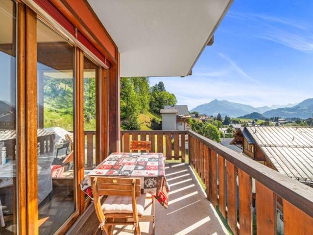 Prächtige 2,5 Zimmer Wohnung mit Balkon