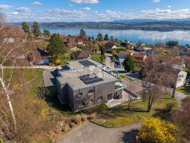 Prächtige 4,5 Zimmer Penthouse Wohnung mit atemberaubendem Blick auf den Lake Murten zum Verkauf in Lugnorre