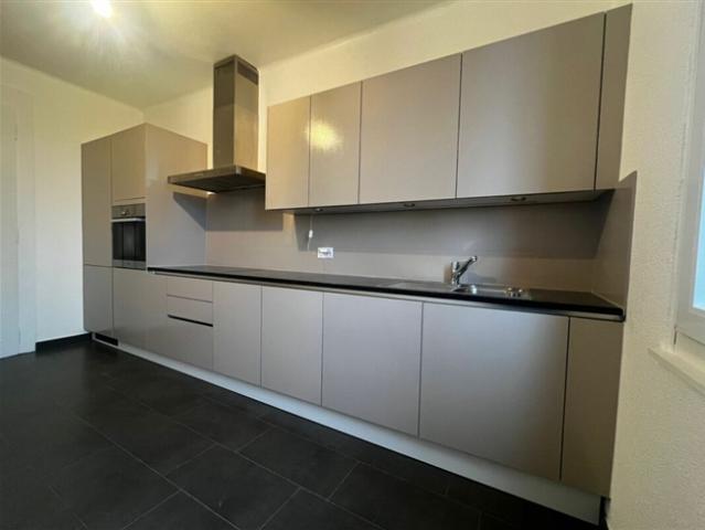 RESERVIERT – Wunderschöne 6 Zimmer Wohnung im letzten Stock eines charmanten Gebäudes – Rue Edouard Desor 3 in Neuchâtel