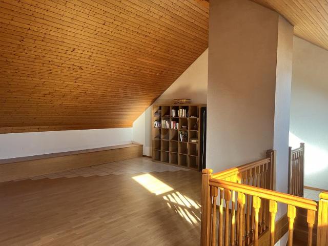 PRÄCHTIGE ATYPISCHE UND GERÄUMIGE MAISONETTE