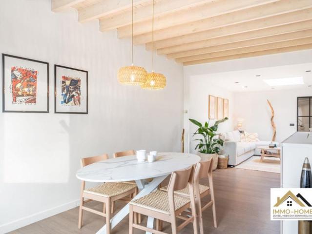 Prachtige gerenoveerde woning !