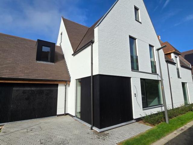 Prachtige halfopen nieuwbouw woning rustig gelegen in har.
