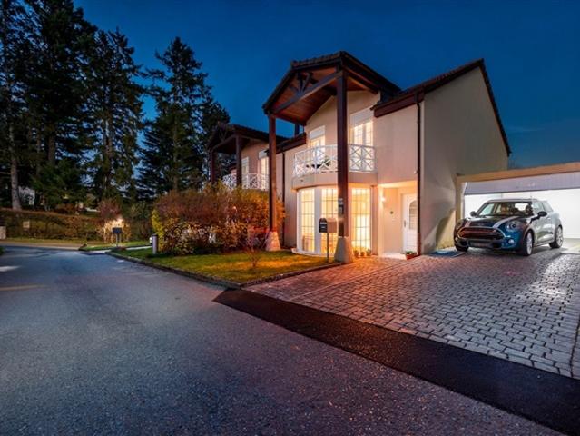 Prächtige, helle Familienvilla mit Seeblick