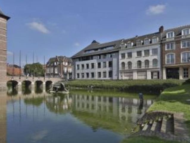 Prachtige herenwoning met garages in het centrum van Turnho