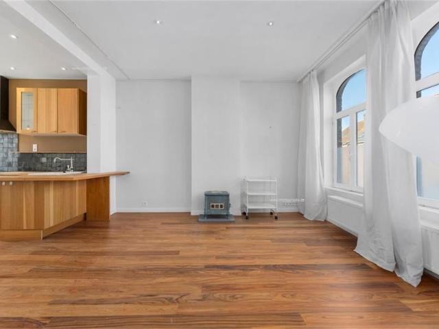 Prachtige herenwoning met praktijk in perfecte staat