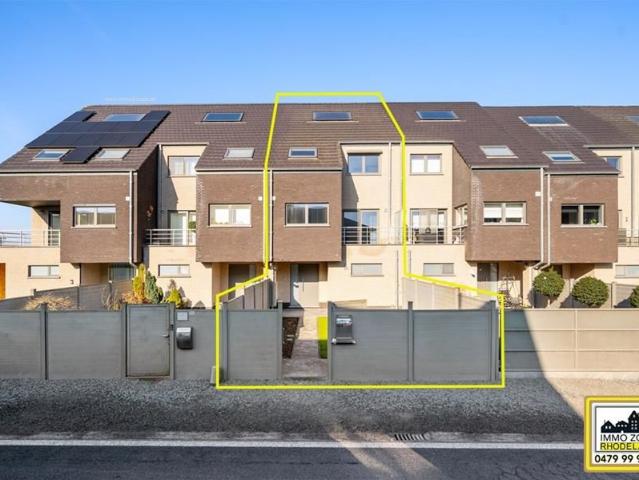 Prachtige instapklare woning met 4 slpks, garage en tuin
