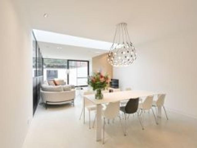 Prachtige, instapklare woning gelegen in Oud Knokke, aan.