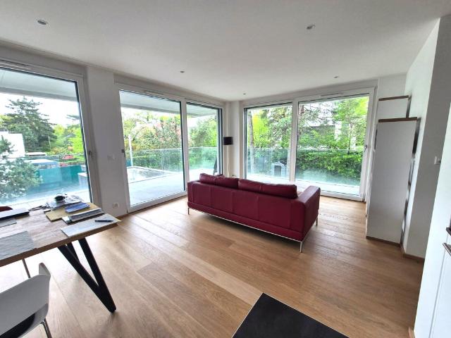 Prächtige neue 4 Zimmer Wohnung mit großem Wohnbereich Cologny/Gradelle