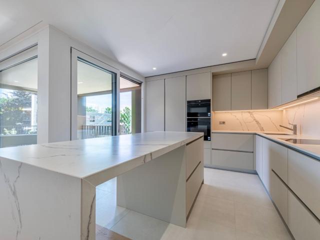 Prächtige neue Wohnung ideal gelegen