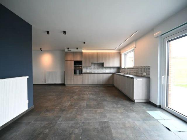 Prachtige nieuwbouwwoning met 3 slaapkamers en ruime garage!