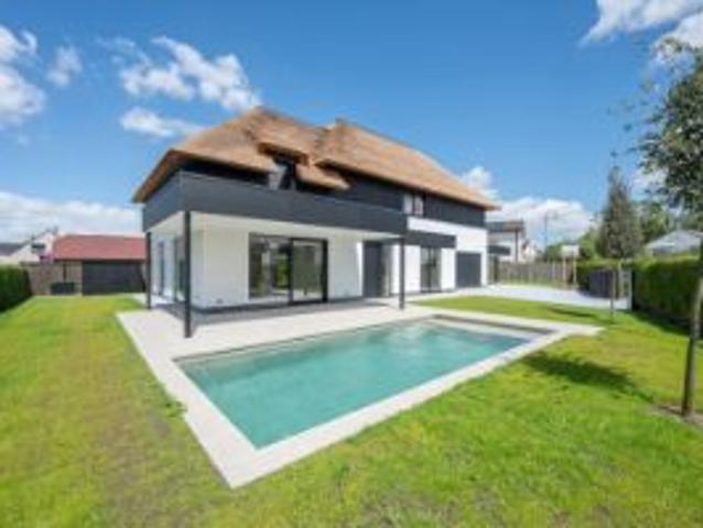 Prachtige nieuwbouwvilla in een rustige residentiële omgevin