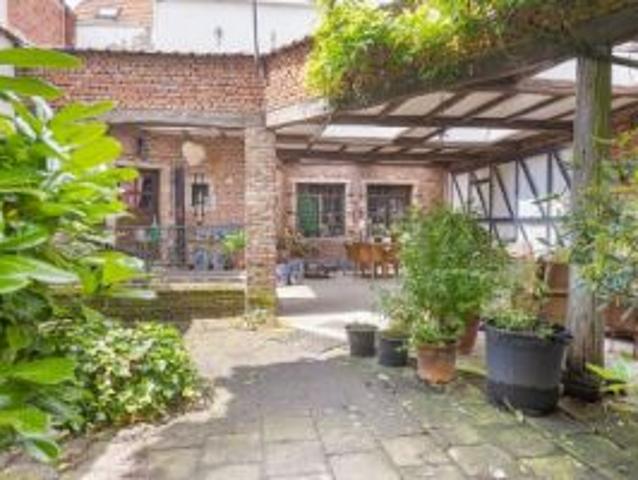 Prachtige statige woning bestaande uit 3 woonentiteiten.