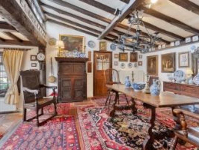 Prachtige statige woning bestaande uit 3 woonentiteiten.