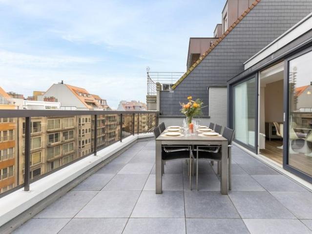 Prachtige Penthouse te koop met 2 grote terrassen in Knokke