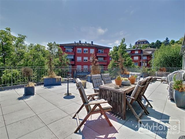 Prächtige Penthouse Wohnung, ideal gelegen mit großer Terrasse