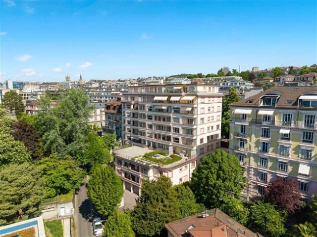 Prächtige Wohnung von 127 m² mit großer Terrasse von 140 m²