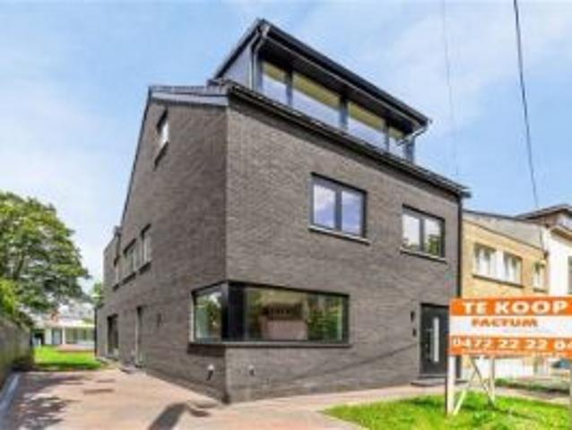 Prachtige woning met 4 slaapkamers op toplocatie!