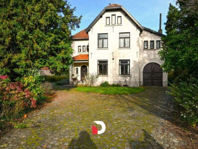 Prachtige villa met ruim perceel op rustige locatie in Asse