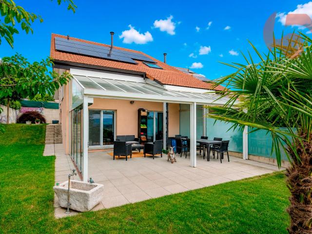 Prächtige Villa mit 4,5 Zimmern und Panoramablick auf den Jura und die umliegende Landschaft