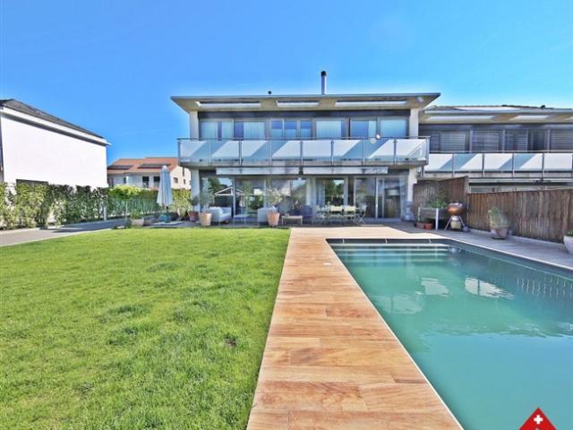 Prächtige Villa zu 6,5 Pence / 4 Schlafzimmer + Büro / 3 Bäder / Garten und Pool