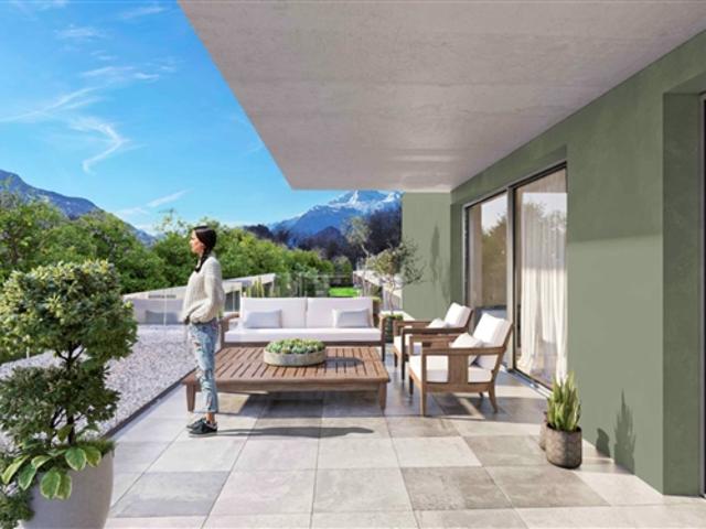 Prächtiger Garten mit überdachter Terrasse und herrlicher Aussicht
