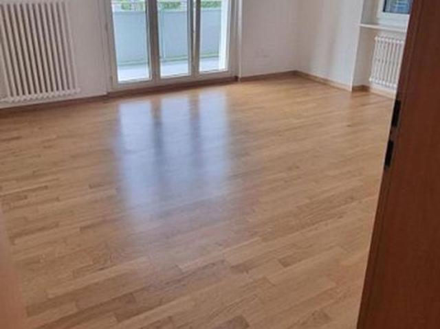 practical 3 room apartment on the mezzanine floor