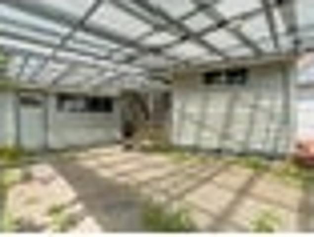 Practical 4 Bedroom Home With Extras