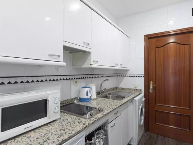 Practical studio apartment for rent close to Puerta del Sol in Centro